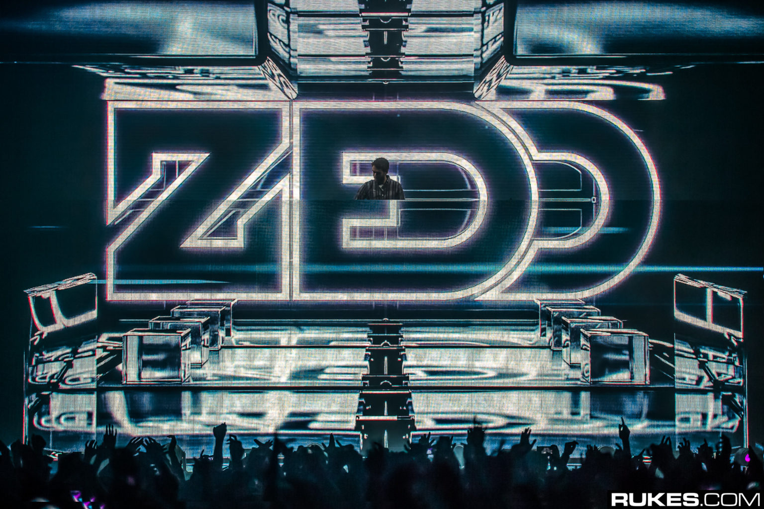Watch Zedd\'s Beautiful New Tour In Stunning HD EDM Chicago