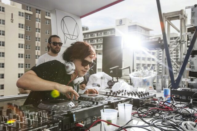 Skrillex - Performance