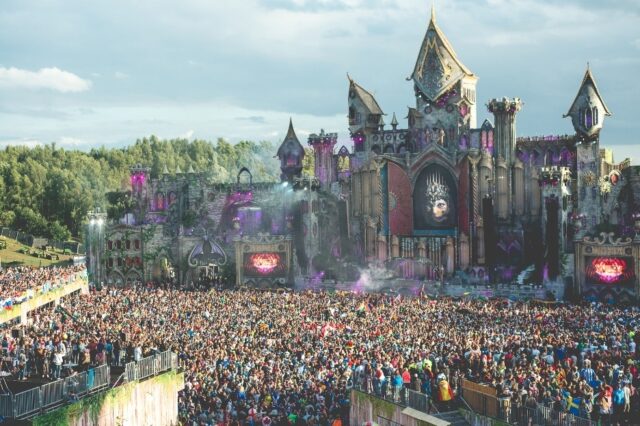 tomorrowland 2016 sells out