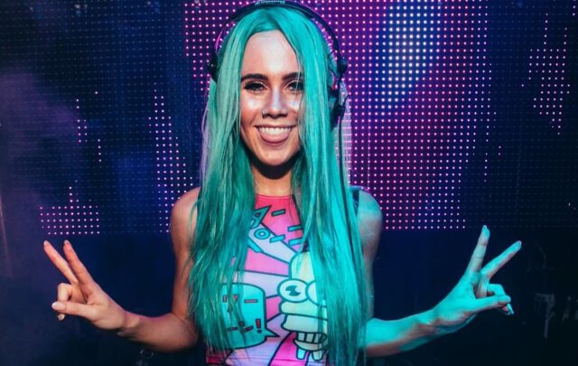 Nude dj tigerlilly Tigerlily who