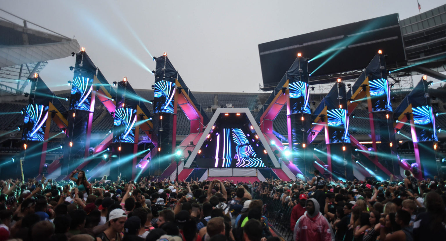 Top 10 DJs to Look For at This Year\'s Spring Awakening Music Festival