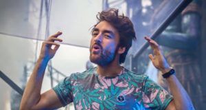 Oliver Heldens & Knife Party