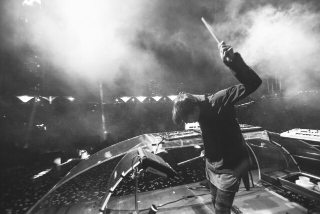 Porter Robinson Hard Summer 2016 live set Porter Robinson Hard Summer 2016 live set