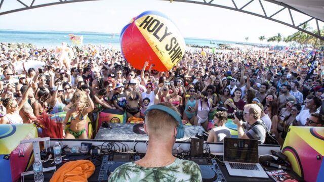 holy-ship