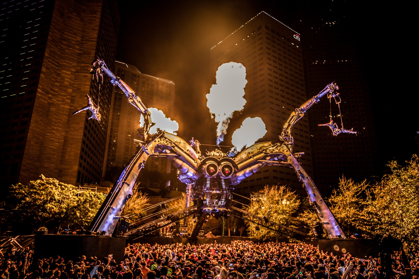 Arcadia_Spectacular_2016_Ultra_Music_Festival_Sarah_Ginn_ - 17