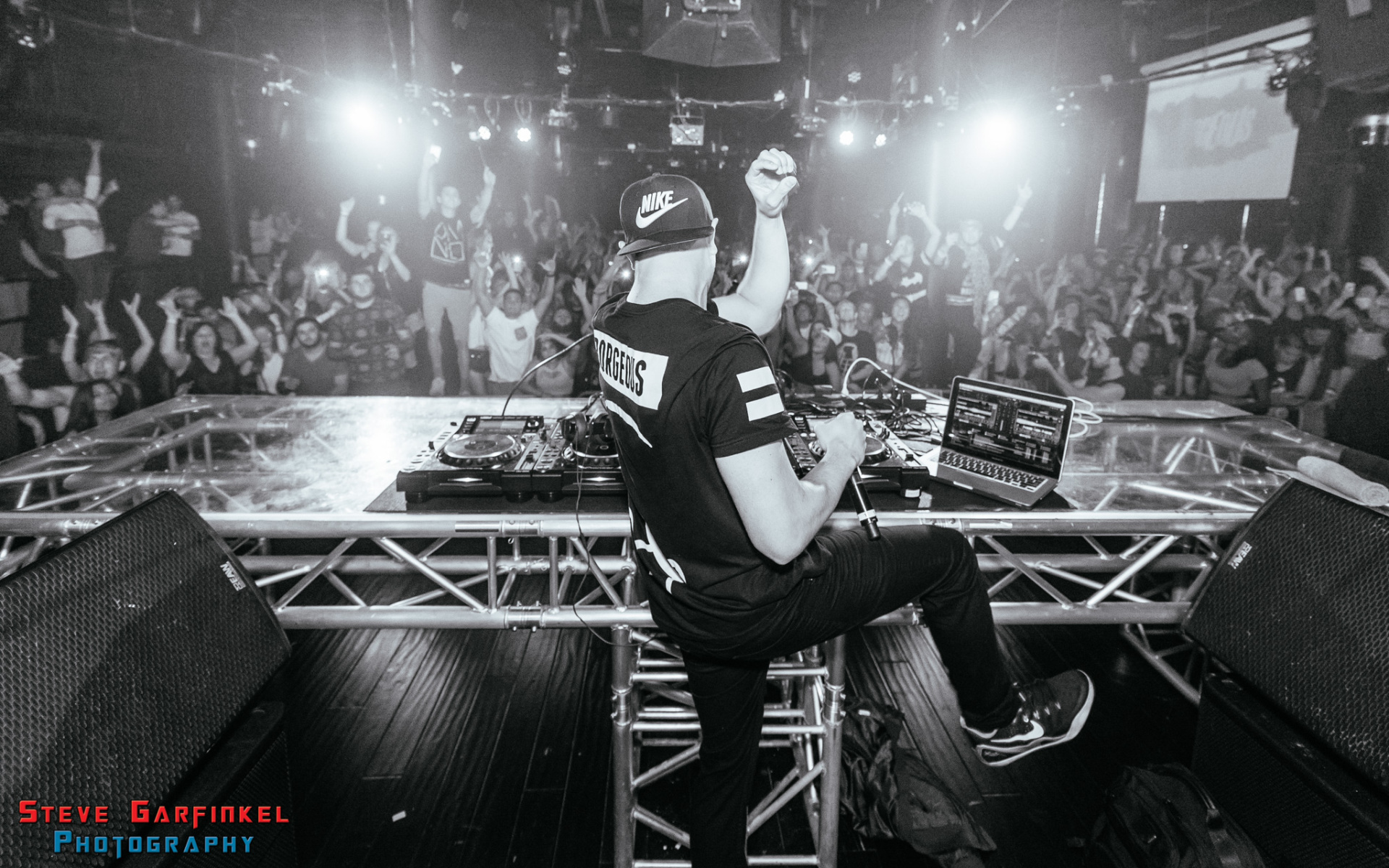 Borgeous 1