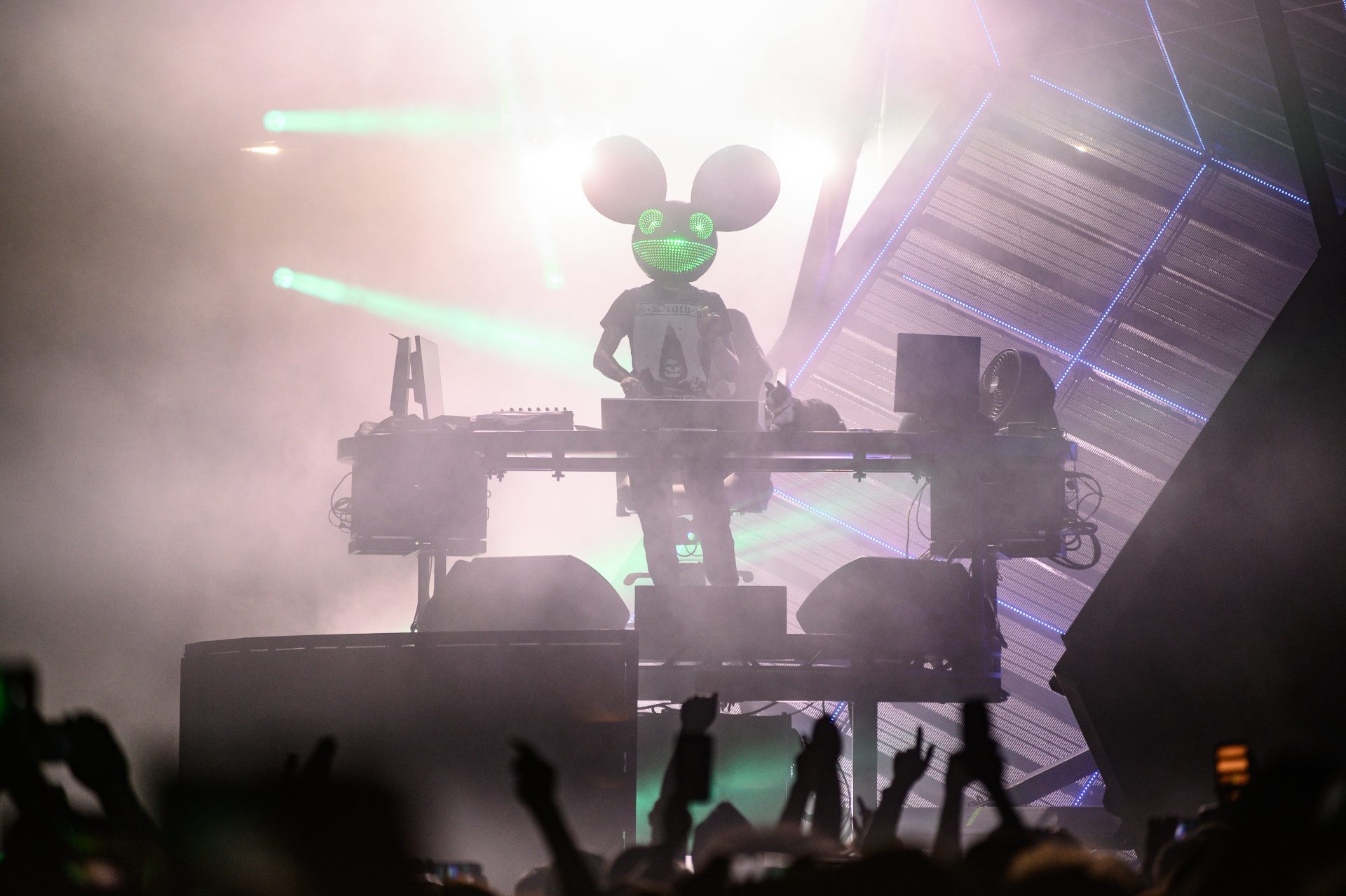Deadmau5 His Cube V3 Take Over Chicago S Navy Pier Saturday February 1 Edm Chicago
