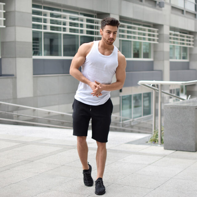 Londen Middel composiet 5 Most Common Gym Clothing Mistakes Men Are Making - 2023 Guide - EDM  Chicago