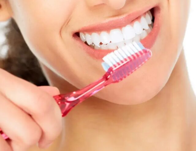 Toothpaste Is Best for Yellow Teeth