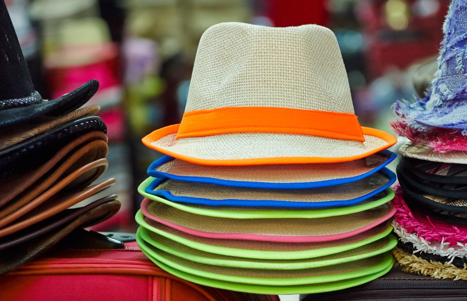 Selecting the Best Beach Hat The Things That You Should Consider