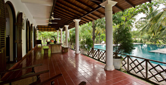 04-oceans edge - pool and back of house veranda