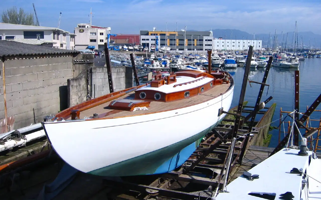 Restoring Antique Boat