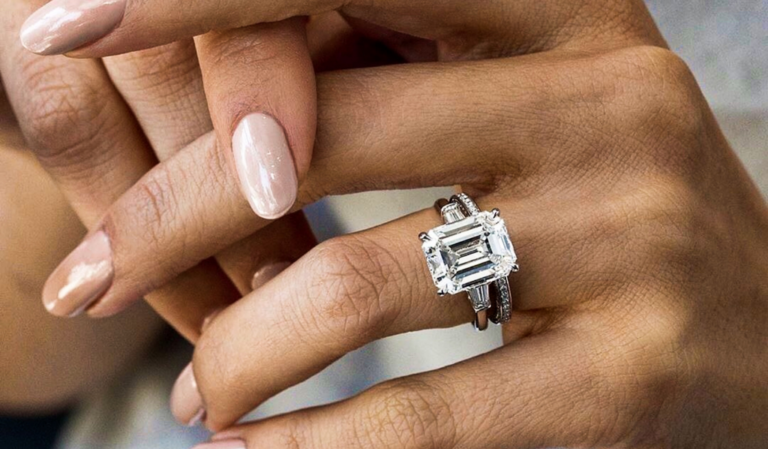 How Many Carats Should An Engagement Ring Be? - EDM Chicago How Many Carats Should An Engagement Ring Be? - EDM Chicago