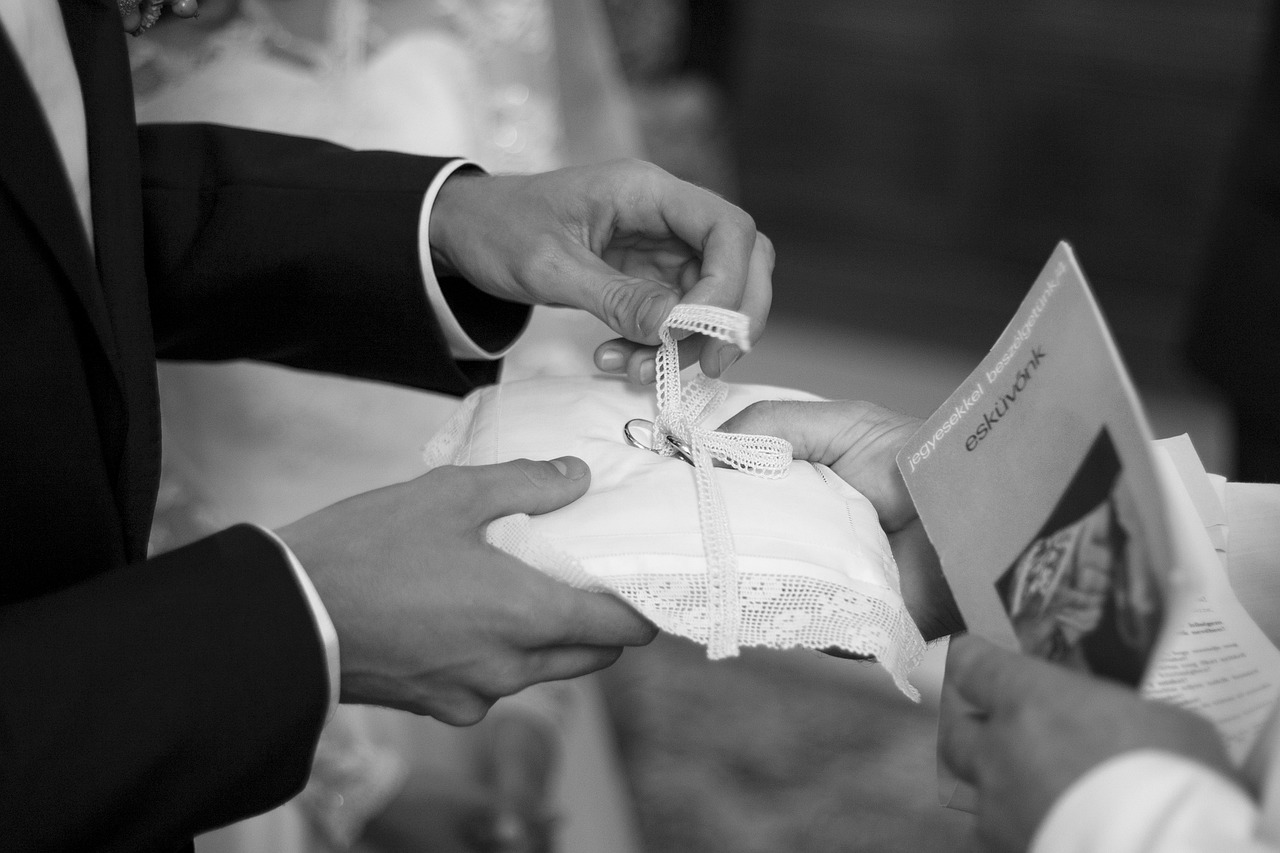 Top Gifts For Newly Married In 2024