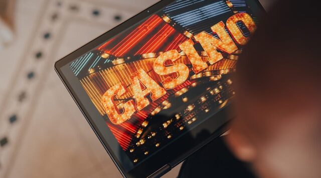 Digital Revolution in Gambling: Exploring the Intersection of Technology and Online Casinos
