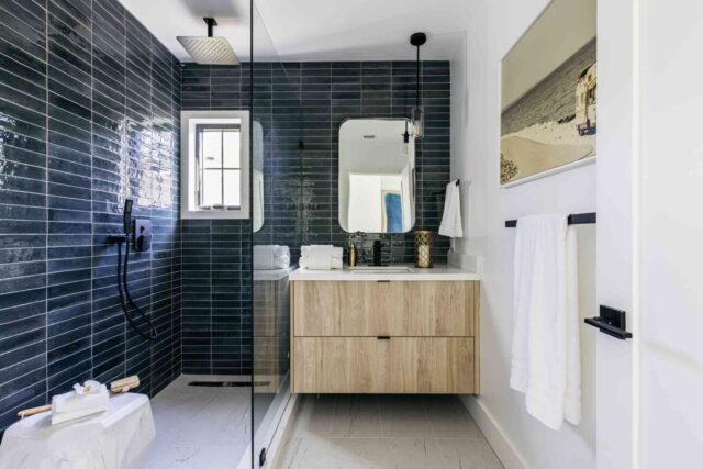Wall-to-Wall Fully Framed Shower Screens